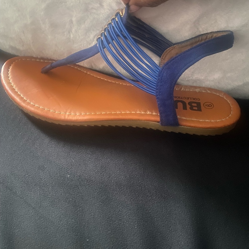 Sandles
